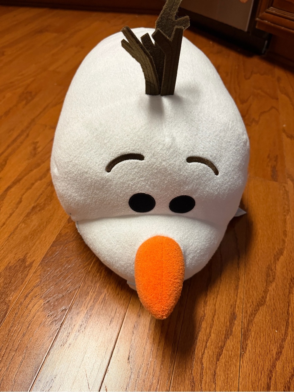 Disney Frozen Olaf Tsum Tsum Large Size Olaf White Plush Toy new with a tag